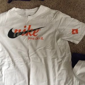 Nike tee